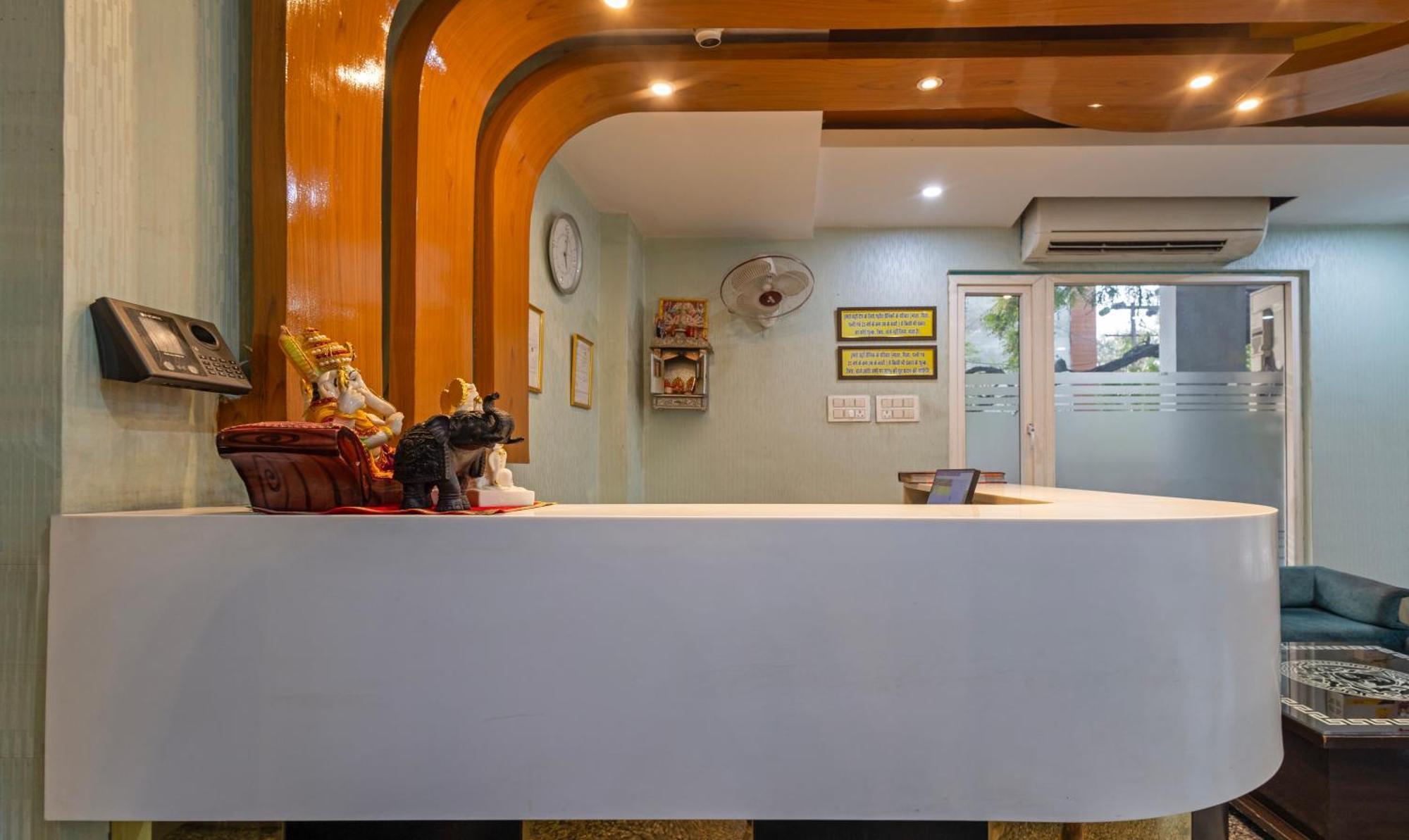 Treebo Shakuntalam, Near Lucknow Airport Hotell Eksteriør bilde